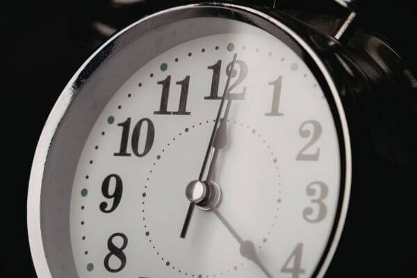 How to Implement 15-Minute Time Clock Rounding Without Compliance Risks