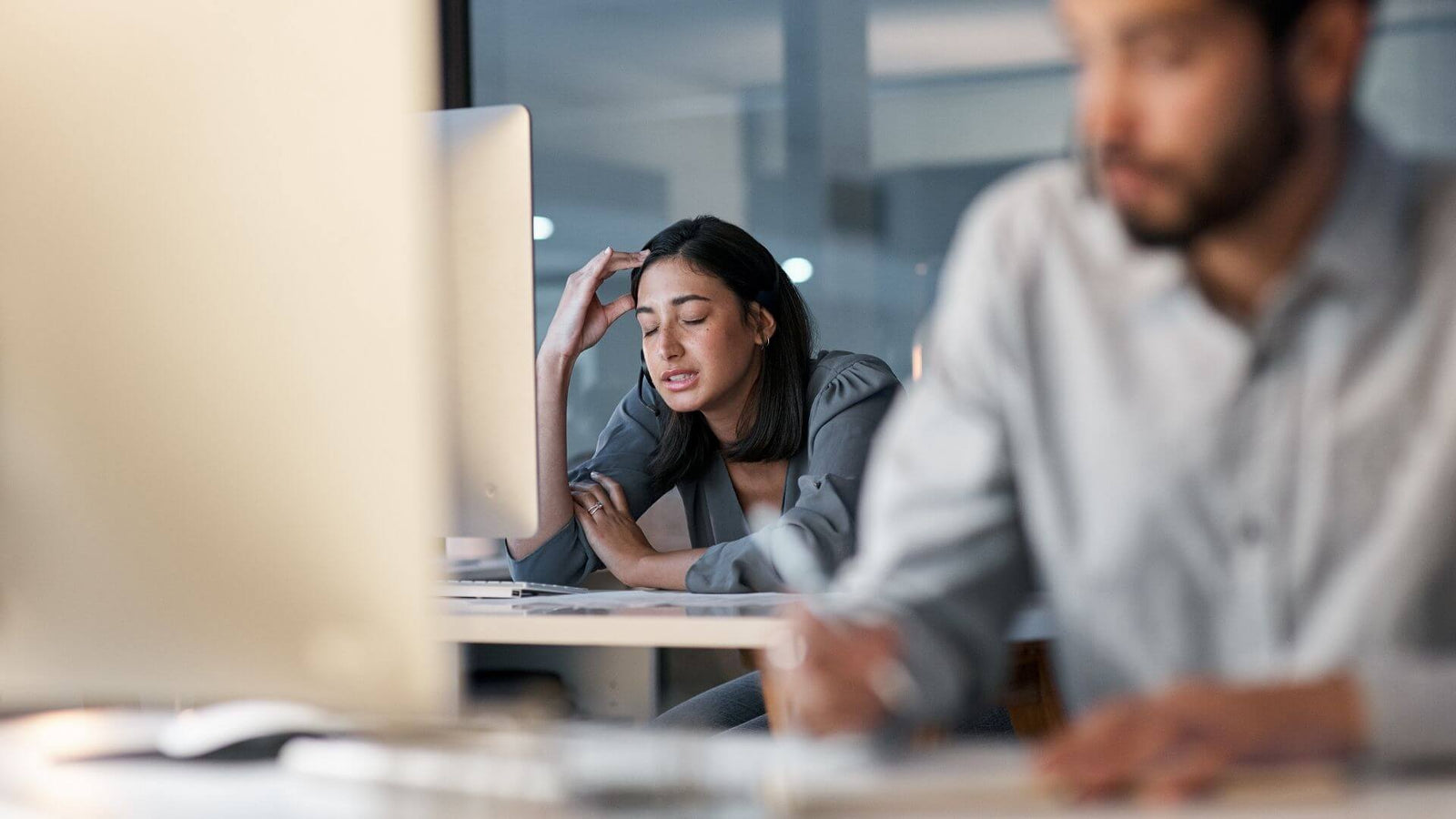 How to Manage Underperforming Employees: A Guide for Managers